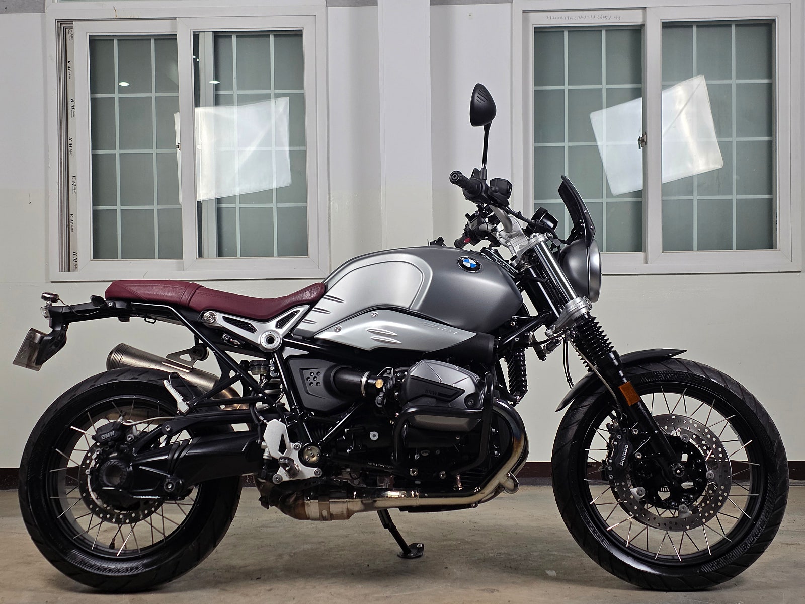 2021년식 BMW-R9T스크램블러 짧은 키로수 판매 / 전국 무료배송 / 사용검사,등록대행OK