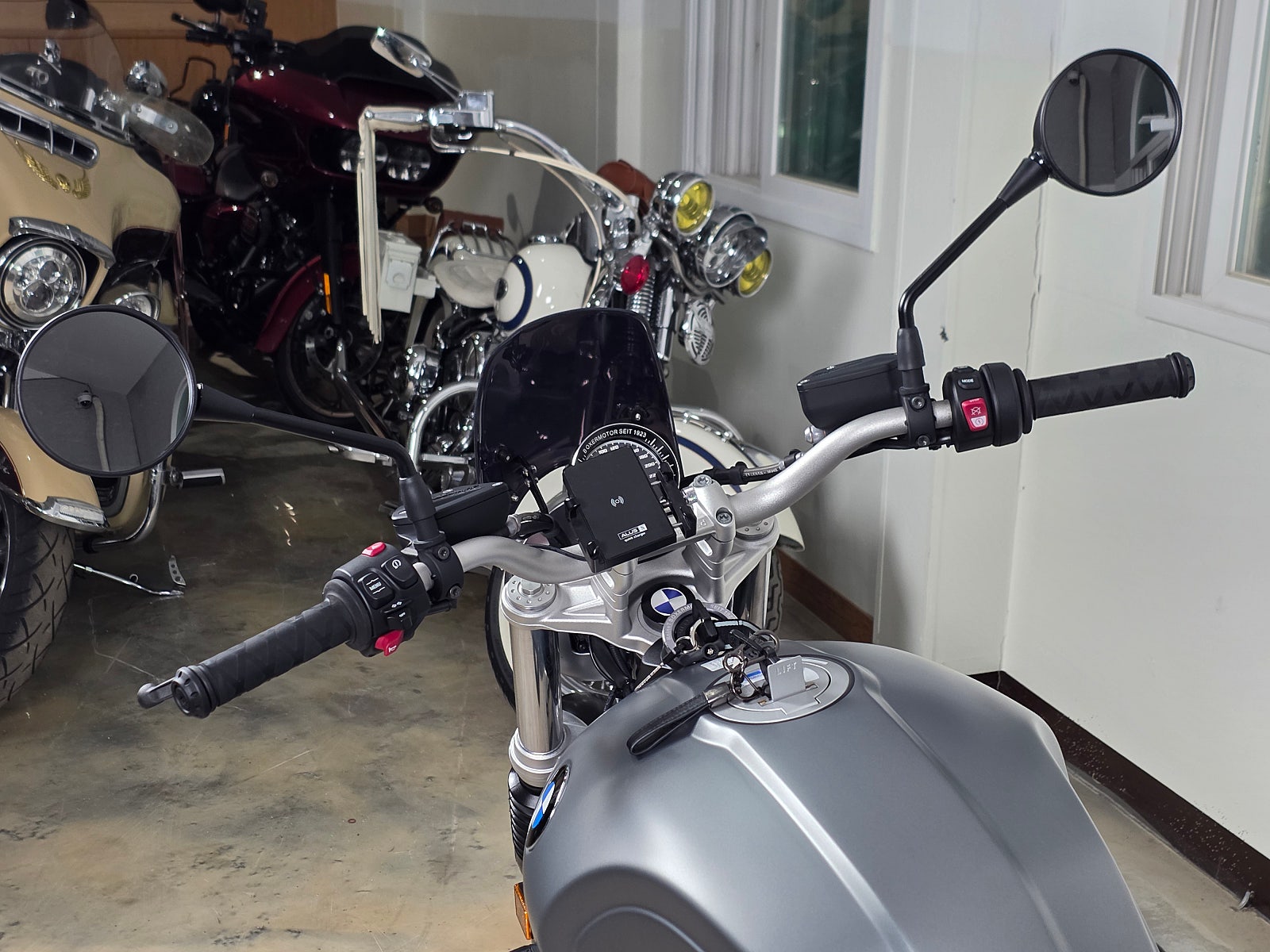 2021년식 BMW-R9T스크램블러 짧은 키로수 판매 / 전국 무료배송 / 사용검사,등록대행OK
