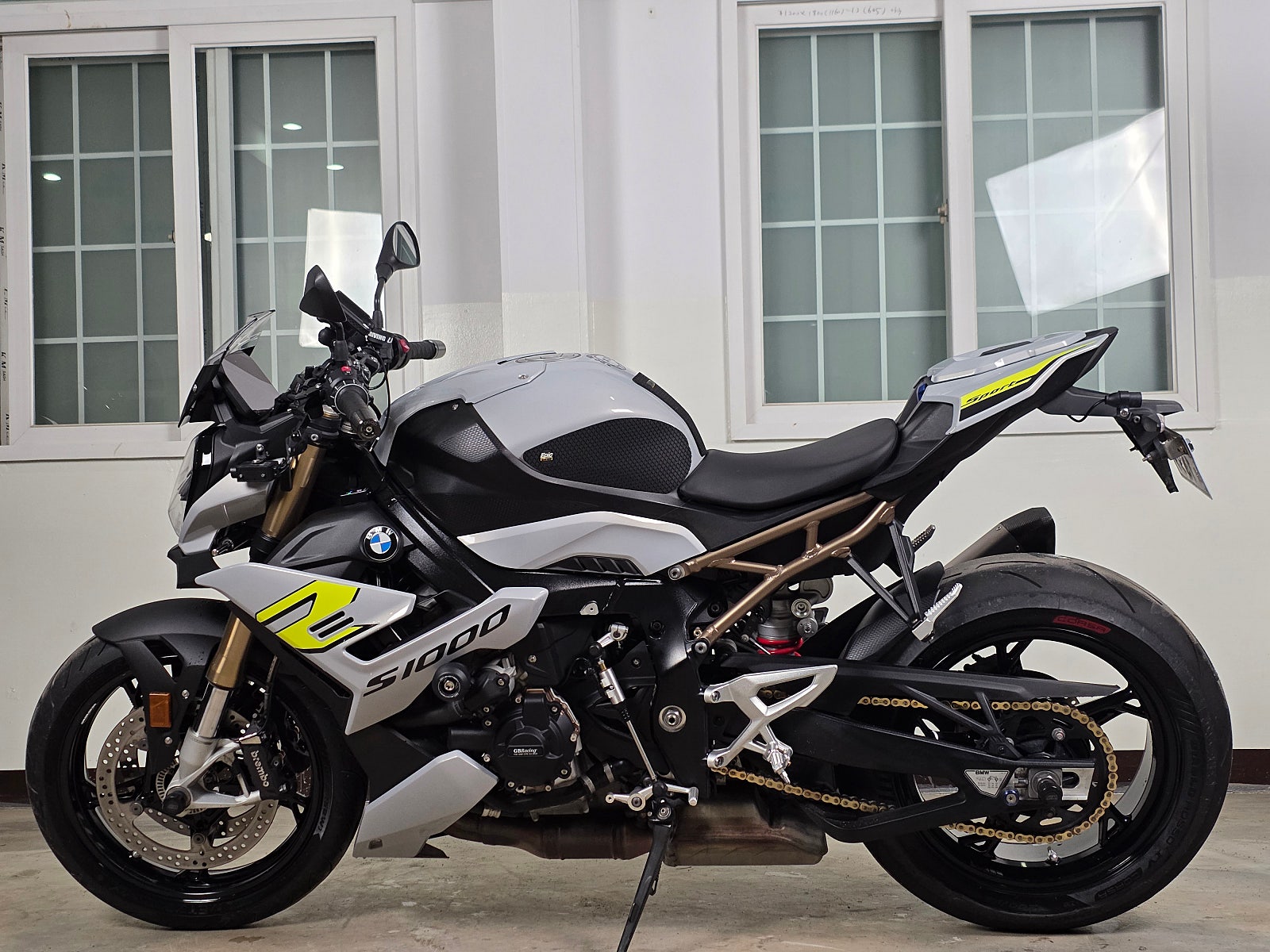 2022년식 BMW-S1000R 깔끔한 바이크 판매 / 전국 무료배송 / 사용검사,등록대행OK