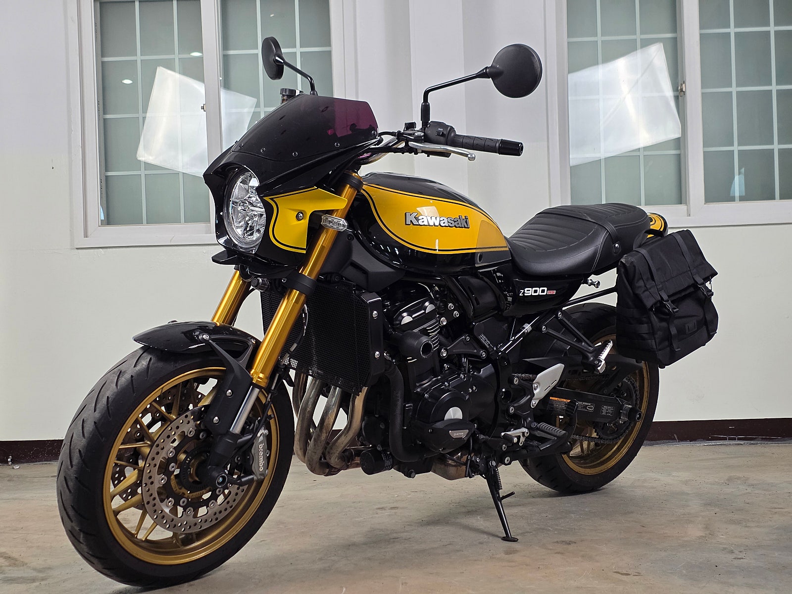 2023년식 가와사키-Z900RS SE 짧은 키로수 판매 / 전국 무료배송 / 사용검사,등록대행OK