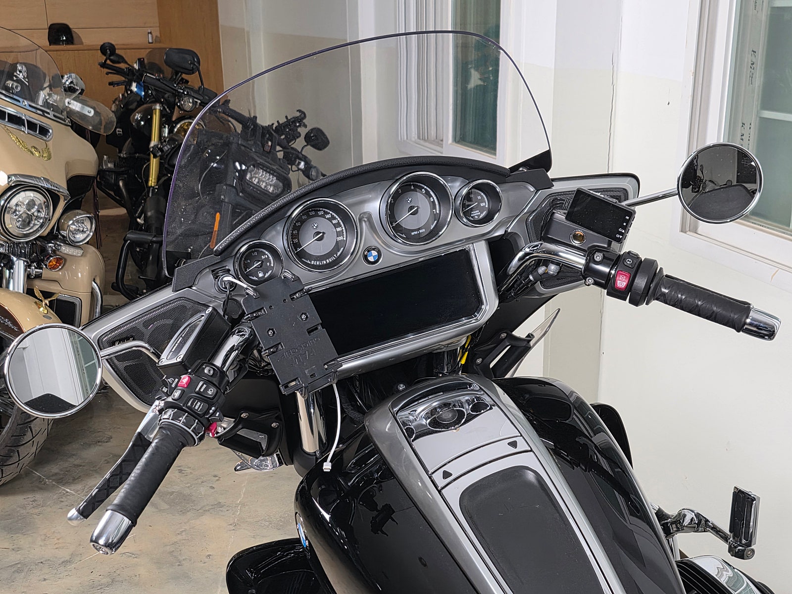 2022년식 BMW-R18TC 트랜스컨티넨탈 깔끔한 바이크 판매 / 전국 무료배송 / 사용검사,등록대행OK