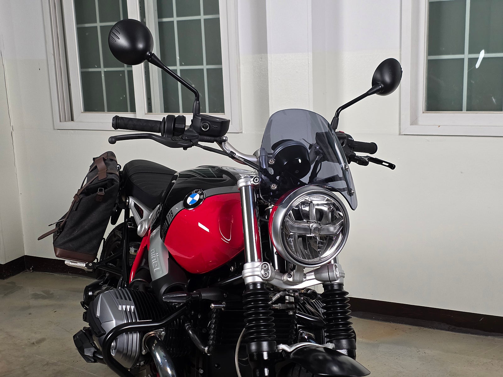 2021년식 BMW-R9T스크램블러 719옵션 짧은 키로수 판매 / 전국 무료배송 / 사용검사,등록대행OK