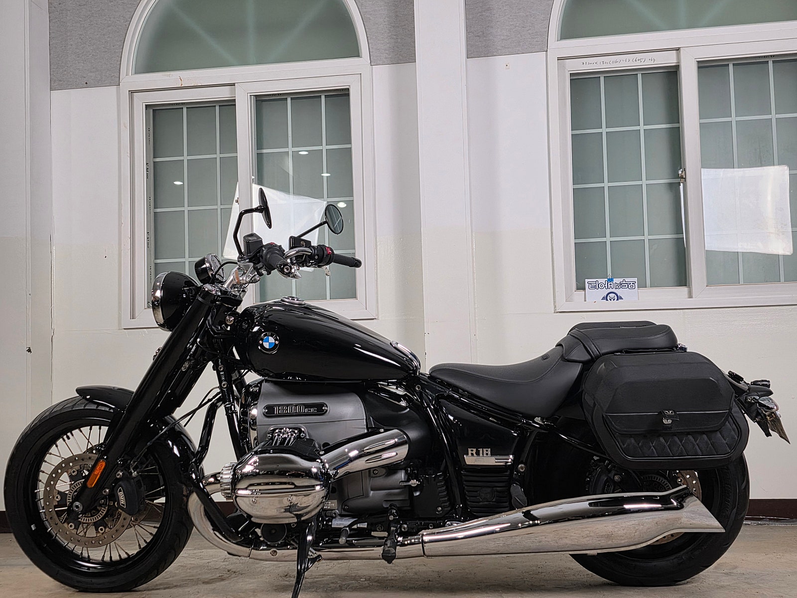 2021년식 BMW-R18 깔끔한 바이크 판매 / 전국 무료배송 / 사용검사,등록대행OK