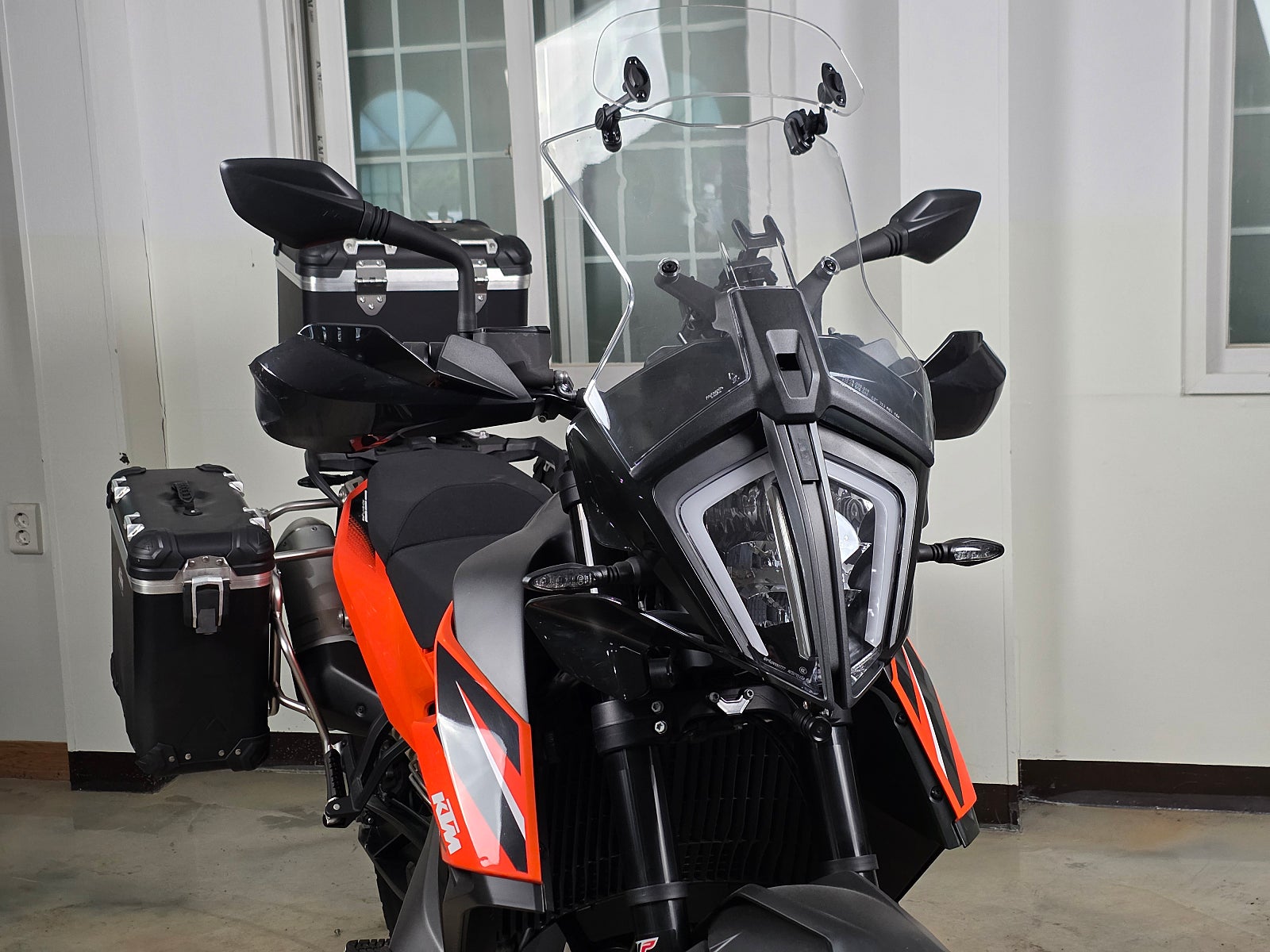 2024년출고 KTM-890어드벤처 짧은 키로수 판매 / 전국 무료배송 / 사용검사,등록대행OK