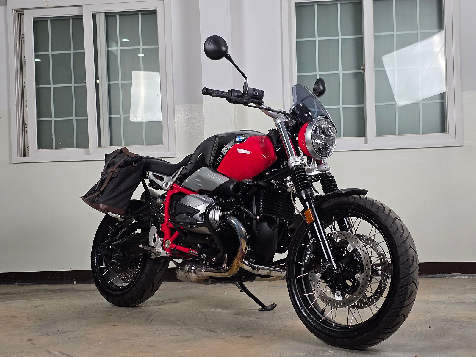 2021년식 BMW-R9T스크램블러 719옵션 짧은 키로수 판매 / 전국 무료배송 / 사용검사,등록대행OK