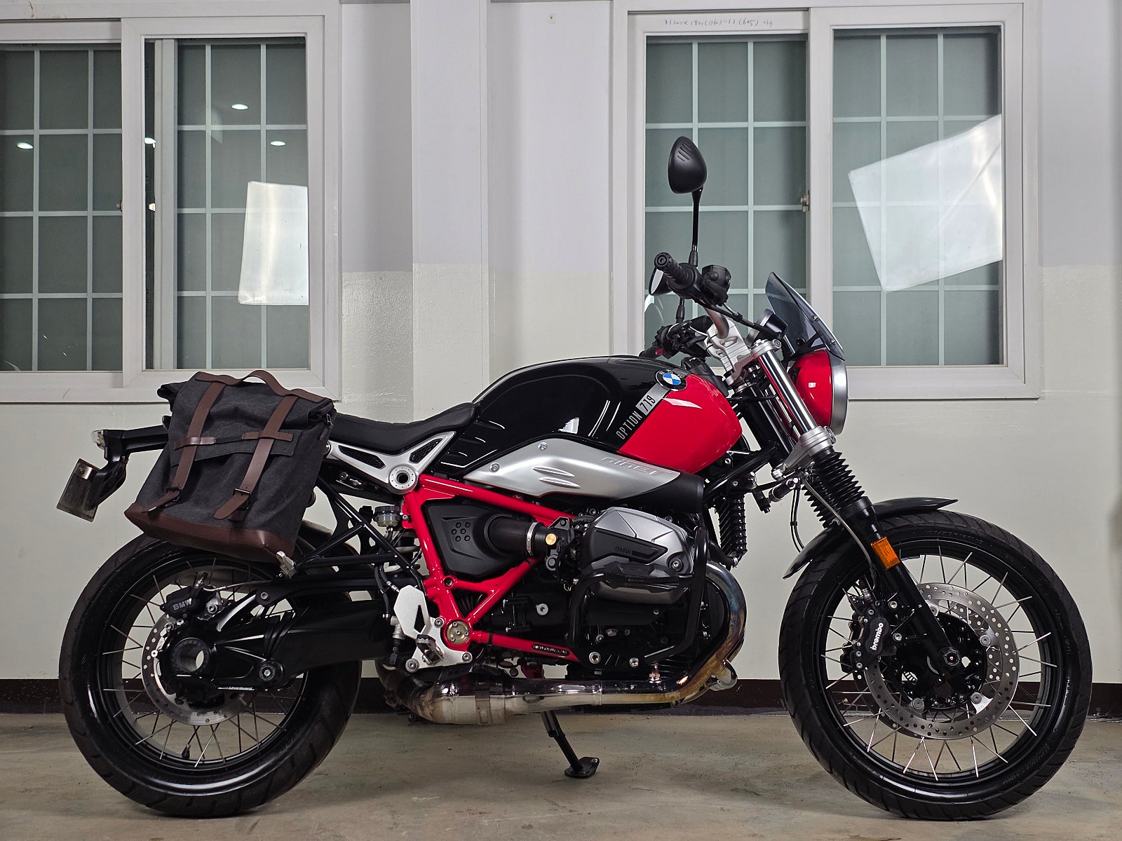 2021년식 BMW-R9T스크램블러 719옵션 짧은 키로수 판매 / 전국 무료배송 / 사용검사,등록대행OK