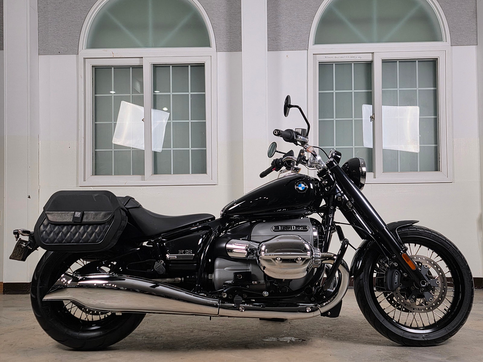 2021년식 BMW-R18 깔끔한 바이크 판매 / 전국 무료배송 / 사용검사,등록대행OK