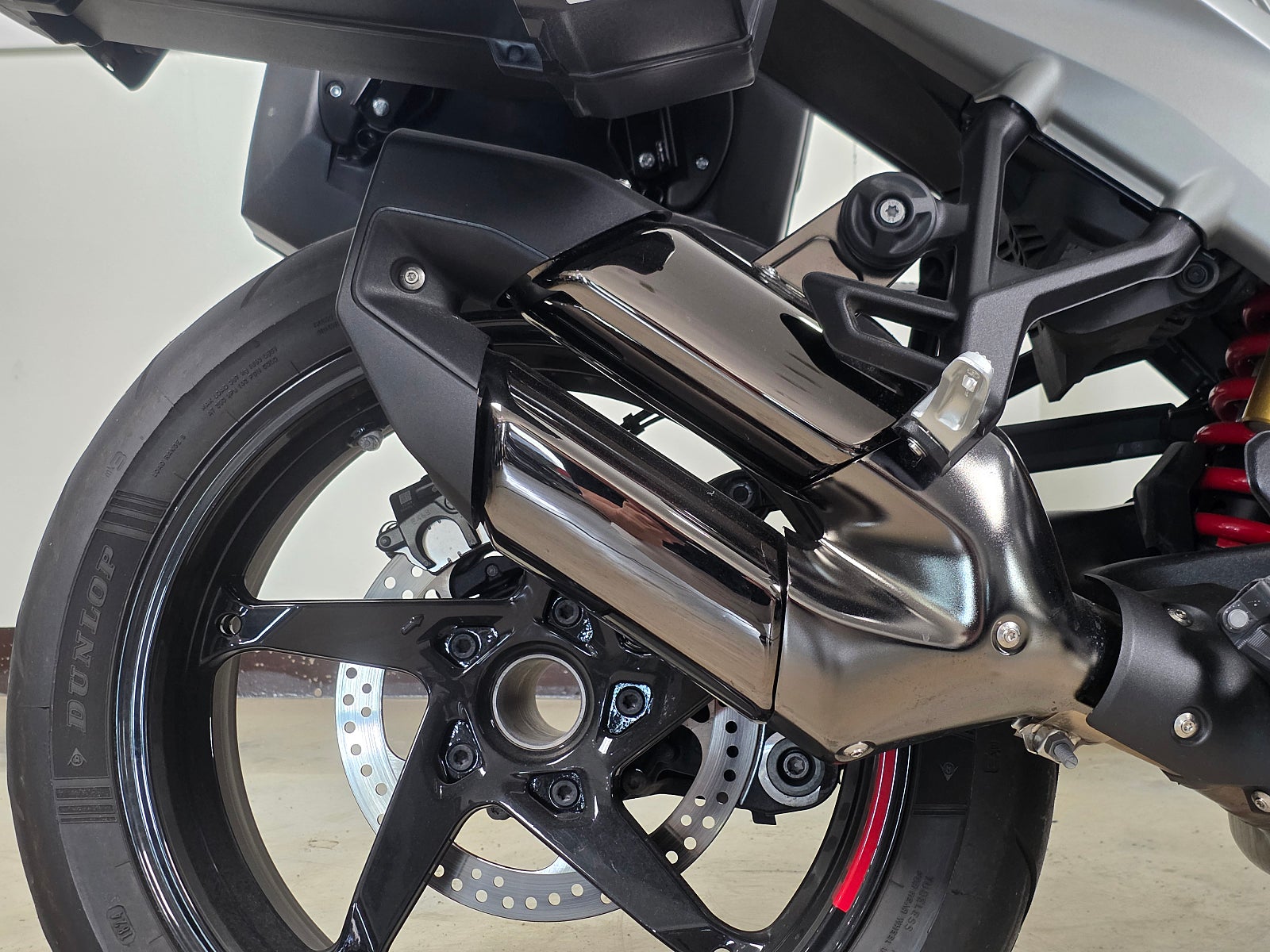 2026년식 BMW-R1300R 신차급 깔끔한 바이크 판매 / 전국 무료배송 / 사용검사,등록대행OK