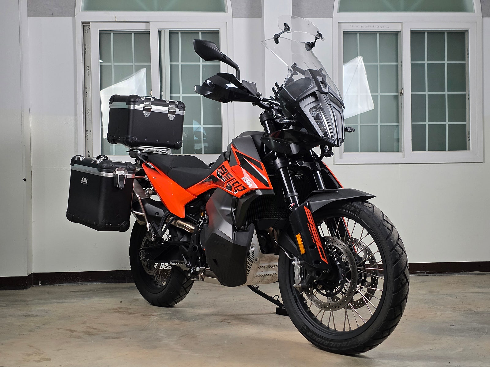 2024년출고 KTM-890어드벤처 짧은 키로수 판매 / 전국 무료배송 / 사용검사,등록대행OK