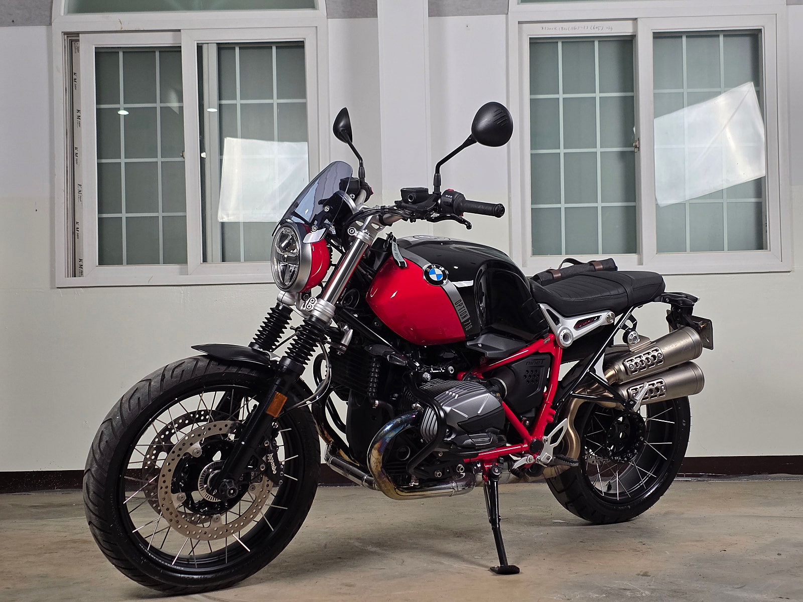 2021년식 BMW-R9T스크램블러 719옵션 짧은 키로수 판매 / 전국 무료배송 / 사용검사,등록대행OK