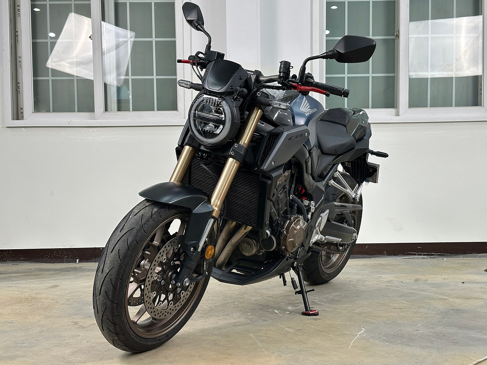 2023년식 혼다-CB650R ABS 짧은 키로수 깔끔한 바이크 판매 / 전국 무료배송 / 사용검사,등록대행OK
