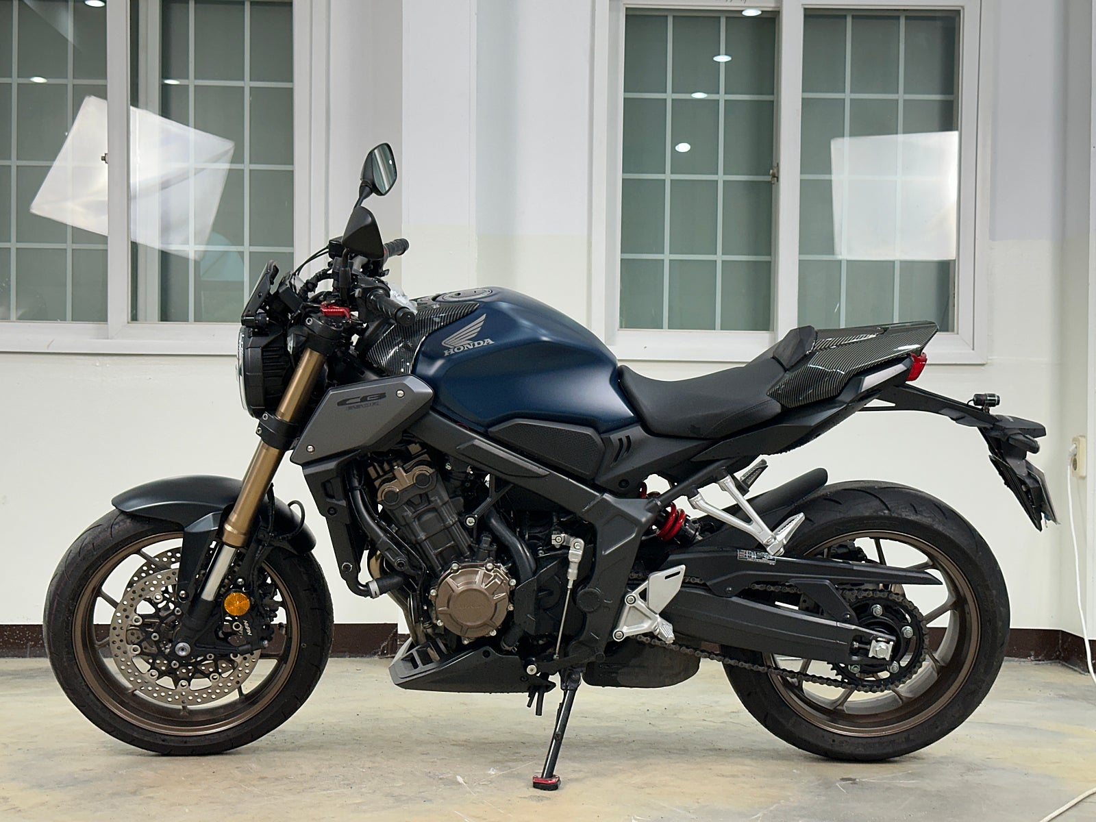 2023년식 혼다-CB650R ABS 짧은 키로수 깔끔한 바이크 판매 / 전국 무료배송 / 사용검사,등록대행OK