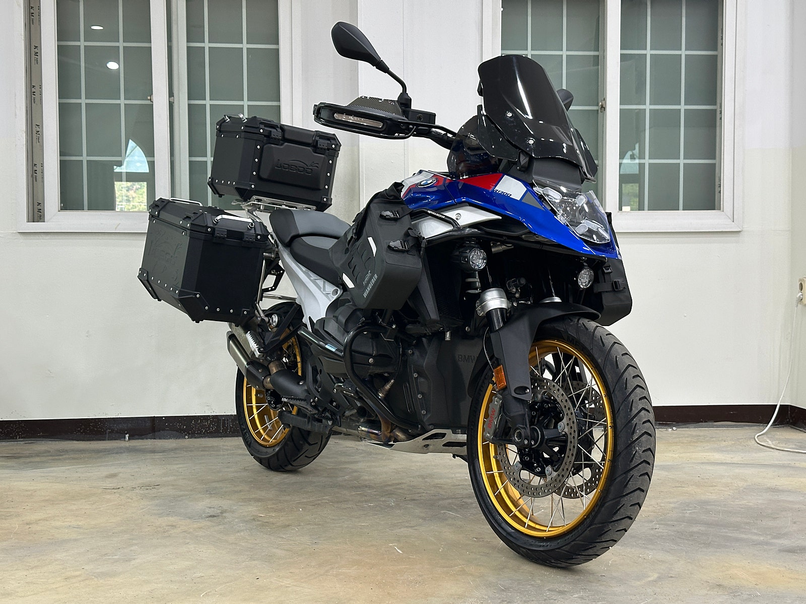 2024년식 BMW-R1300GS 깔끔한 풀옵션 바이크 판매 / 전국 무료배송 / 사용검사,등록대행OK