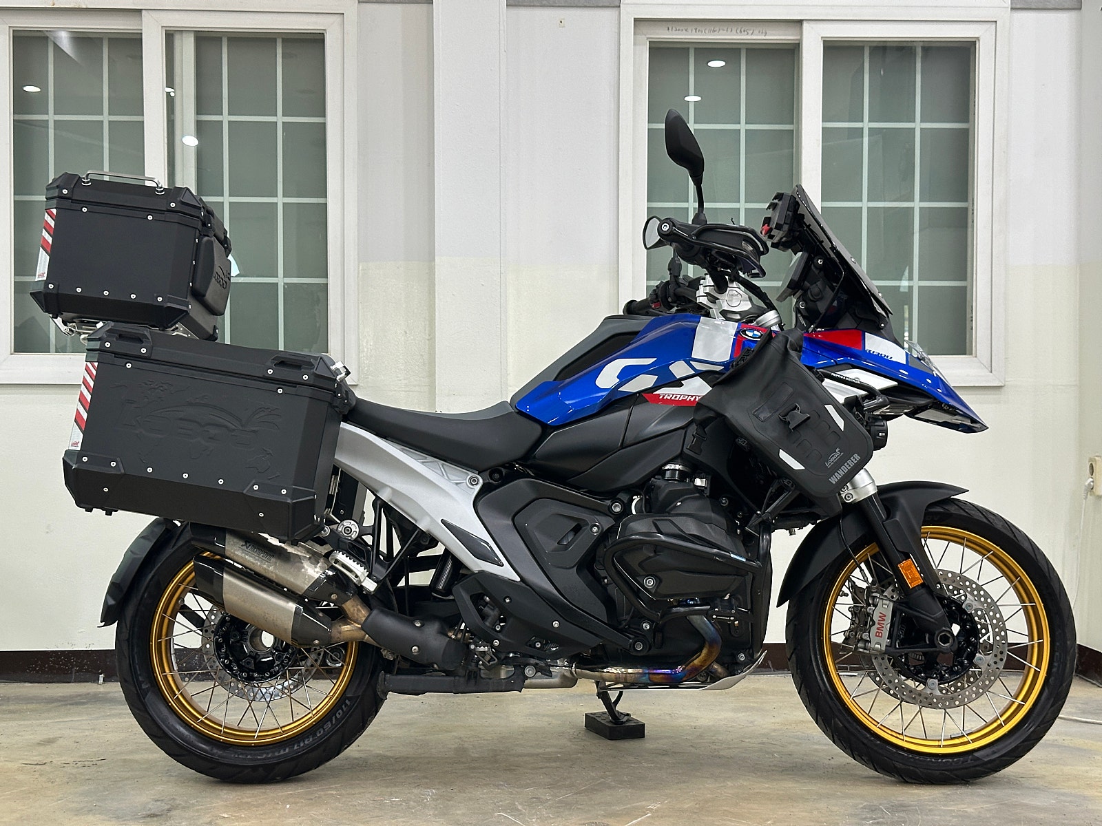 2024년식 BMW-R1300GS 깔끔한 풀옵션 바이크 판매 / 전국 무료배송 / 사용검사,등록대행OK